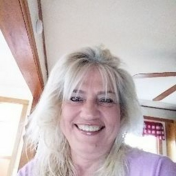 Meet your Posher, Erica - Picture 1 of 1